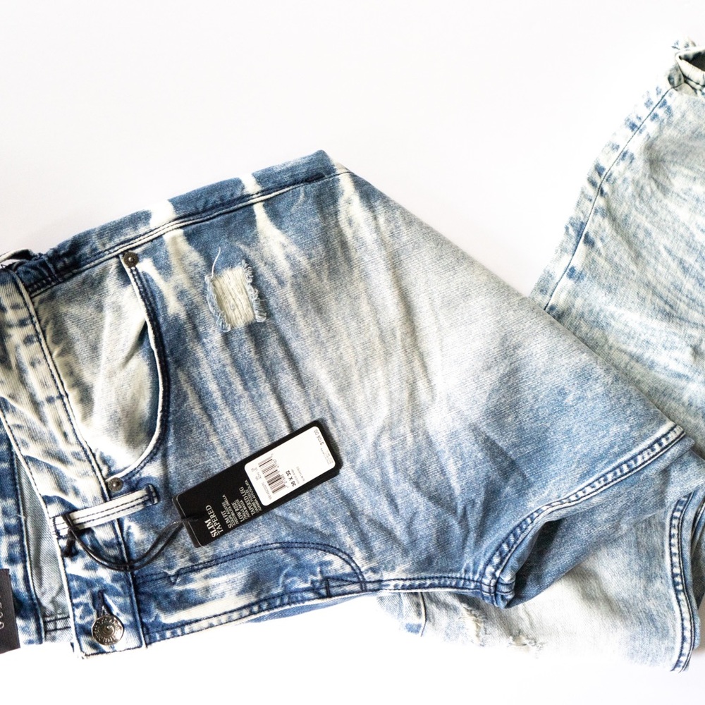 Guess Slim Tapered Jeans